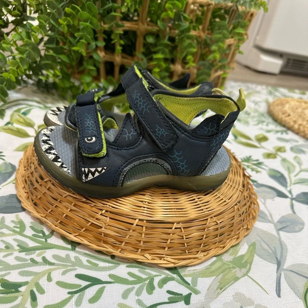 Carter's Toddler Boy Strap Open Toe Shark Theme Sandals Size 8